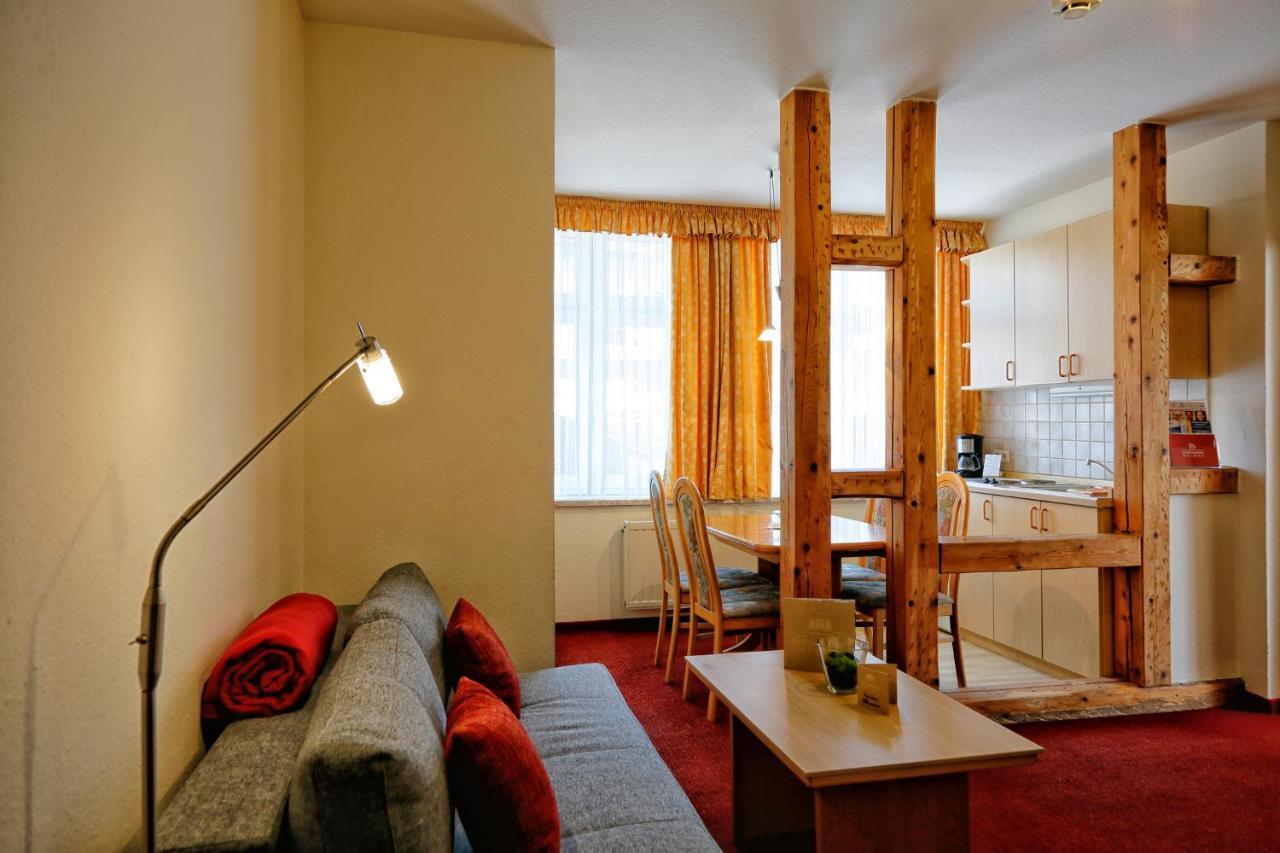 Konsum Gaestehaus Quisisana - Oberhof Оберхоф Экстерьер фото