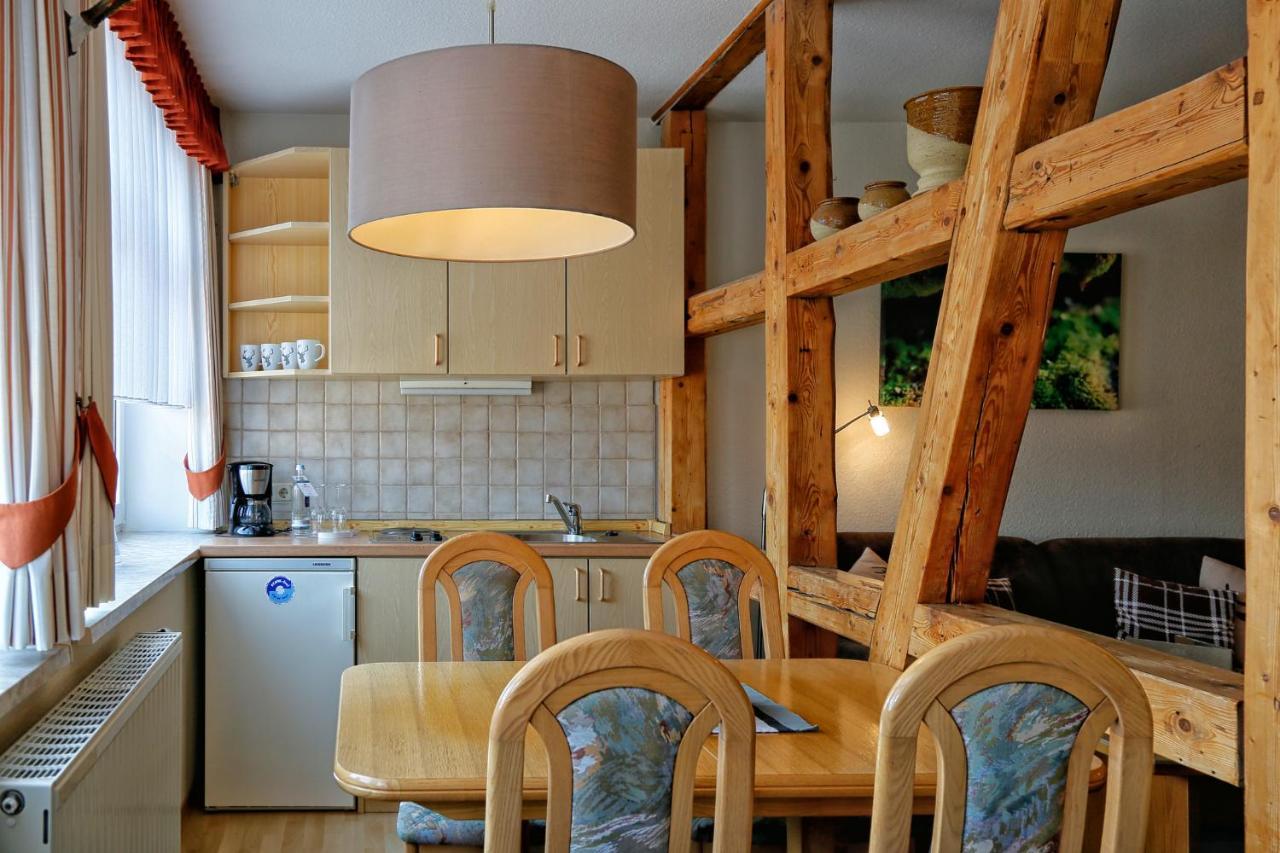 Konsum Gaestehaus Quisisana - Oberhof Оберхоф Экстерьер фото